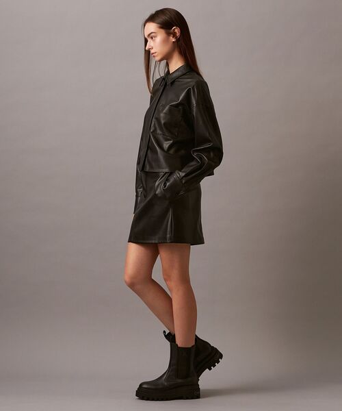 セール】フェイクレザー クロップドシャツ（シャツ/ブラウス）｜Calvin