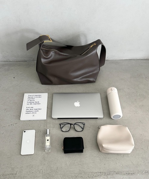 セール】通勤通学におすすめ【A4収納可能】PU太ベルトショルダー