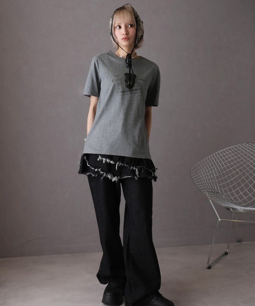 Girly Doll(ガーリードール)の「フロントプリントイラストTシャツ(Tシャツ/カットソー・レディース・ダークグレー/ライトグレー・F)」の4枚目の写真