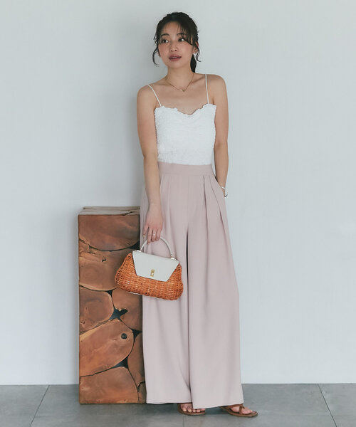 La boutique BonBon（ラブティックボンボン）の「【主役級キャミ】カップ付きシャーリングキャミ（キャミソール・レディース・ブラック/レッド/オフホワイト/サックスブルー・FREE/PS）」の9枚目の写真