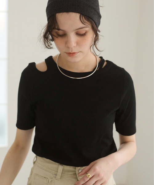 アシンメトリー カットアウト トップス（Tシャツ/カットソー