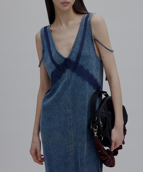 Ameri（アメリ）の「MEDI 2WAY DENIM LIKE LACE DOCKING DRESS（ワンピース・レディース・ブルー/ブラック/ベージュ・SMALL/MEDIUM）」の16枚目の写真