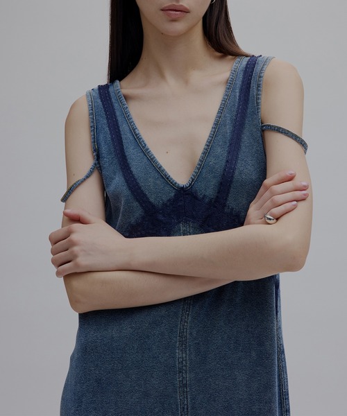 Ameri（アメリ）の「MEDI 2WAY DENIM LIKE LACE DOCKING DRESS（ワンピース・レディース・ブルー/ブラック/ベージュ・SMALL/MEDIUM）」の18枚目の写真