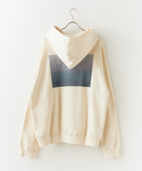 FOG ESSENTIALS(エフオージーエッセンシャルズ)の「FOG ESSENTIALS/エッセンシャルズ PHOTO HOODIE スウェット トレーナー メンズ 秋物 秋服 2026年秋冬(パーカー・メンズ・クリーム/ホワイト/ブラック・XL/L/M)」の10枚目の写真