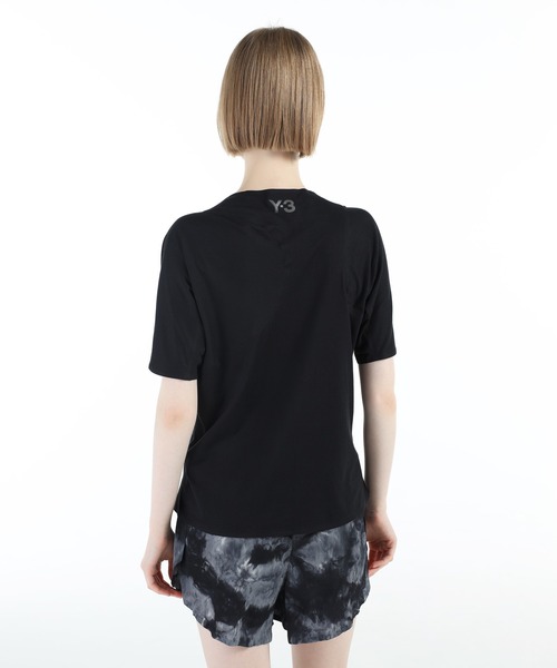 Y-3(ワイスリー)の「Y-3 RUNNING TEE(Tシャツ/カットソー・レディース・ブラック・SMALL/MEDIUM/X-SMALL/XX-SMALL)」の3枚目の写真