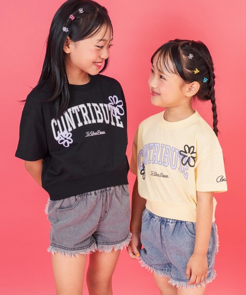 ANAP kids(アナップキッズ)の「カレッジ フラワー スプレー クロップド Tシャツ 【ジュニアお揃い】(Tシャツ/カットソー・キッズ・ライトイエロー/ライトグレー/ブラック・110cm/120cm/130cm)」の3枚目の写真