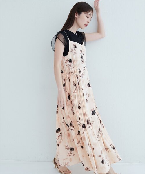 natural couture(ナチュラルクチュール)の「【canami】両サイドプリーツキャミワンピース(ワンピース・レディース・その他1/モカ/その他2/アイボリー/チャコールグレー・SMALL/FREE)」の21枚目の写真