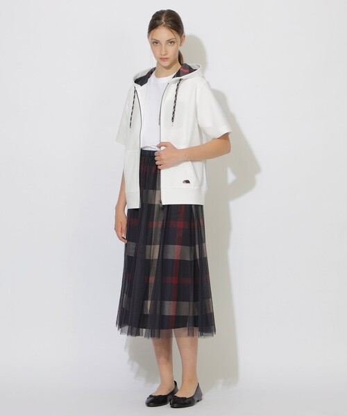 CB CRESTBRIDGE（シービークレストブリッジ）の「ヘッジホッグハーフスリーブフーディー（パーカー・レディース・オフホワイト/ブラック・1/3/2）」の4枚目の写真