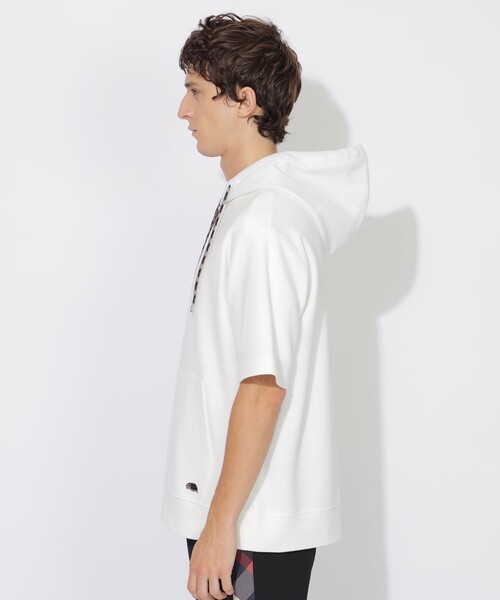 CB CRESTBRIDGE（シービークレストブリッジ）の「ヘッジホッグハーフスリーブフーディー（パーカー・レディース・オフホワイト/ブラック・1/3/2）」の6枚目の写真