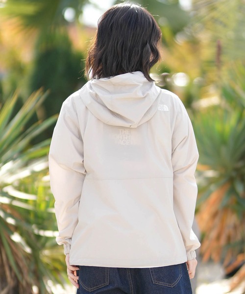THE NORTH FACE(ザノースフェイス)の「THE NORTH FACE ザ・ノース・フェイス ナイロン ジャケット COMPACT JACKET NPW72530(ナイロンジャケット・レディース・ライトカーキ/アイボリー/ブラック・M/L/XL/S)」の6枚目の写真