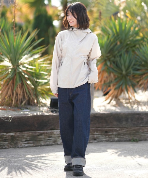 THE NORTH FACE(ザノースフェイス)の「THE NORTH FACE ザ・ノース・フェイス ナイロン ジャケット COMPACT JACKET NPW72530(ナイロンジャケット・レディース・ライトカーキ/アイボリー/ブラック・M/L/XL/S)」の5枚目の写真