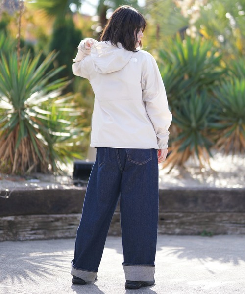 THE NORTH FACE(ザノースフェイス)の「THE NORTH FACE ザ・ノース・フェイス ナイロン ジャケット COMPACT JACKET NPW72530(ナイロンジャケット・レディース・ライトカーキ/アイボリー/ブラック・M/L/XL/S)」の4枚目の写真