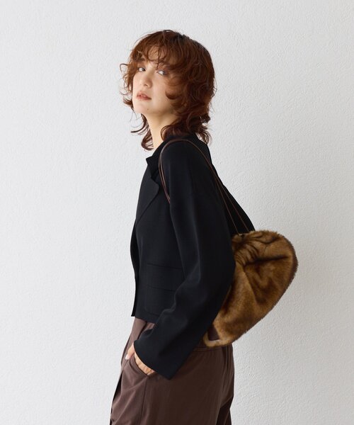 RIVE DROITE（リヴドロワ）の「【季節の変わり目に/接触冷感】ショートニットジャケット（テーラードジャケット・レディース・ブラック/ブラウン・FREE）」の18枚目の写真