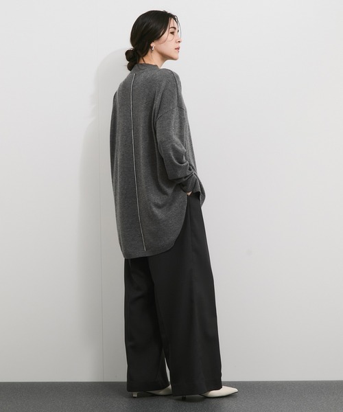 le cercle ADAM ET ROPE'(ルセルクルアダムエロペ)の「ウール混バックリンキングボトルネックニットプルオーバー(ニット/セーター・レディース・ホワイト系その他/グリーン/ブラック系その他/グレー・FREE)」の8枚目の写真