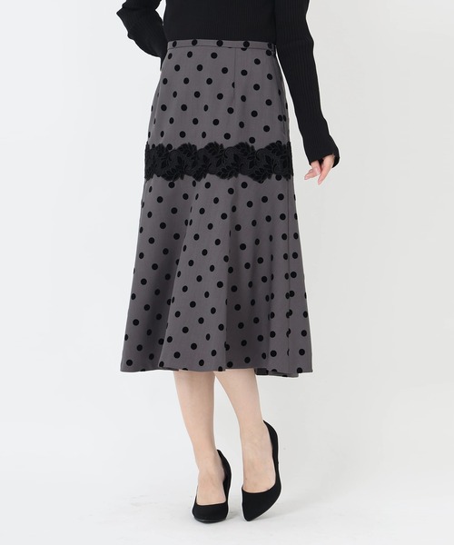 STRAWBERRY-FIELDS(ストロベリーフィールズ)の「フロッキードロップス_ソフトマーメイドスカート(スカート・レディース・グレー/ブラック・1/2)」の1枚目の写真