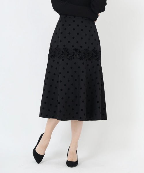 STRAWBERRY-FIELDS(ストロベリーフィールズ)の「フロッキードロップス_ソフトマーメイドスカート(スカート・レディース・グレー/ブラック・1/2)」の6枚目の写真