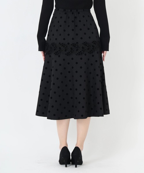 STRAWBERRY-FIELDS(ストロベリーフィールズ)の「フロッキードロップス_ソフトマーメイドスカート(スカート・レディース・グレー/ブラック・1/2)」の7枚目の写真