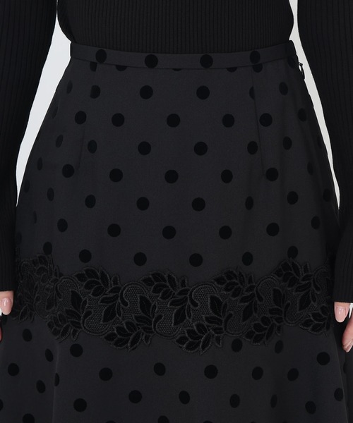 STRAWBERRY-FIELDS(ストロベリーフィールズ)の「フロッキードロップス_ソフトマーメイドスカート(スカート・レディース・グレー/ブラック・1/2)」の9枚目の写真