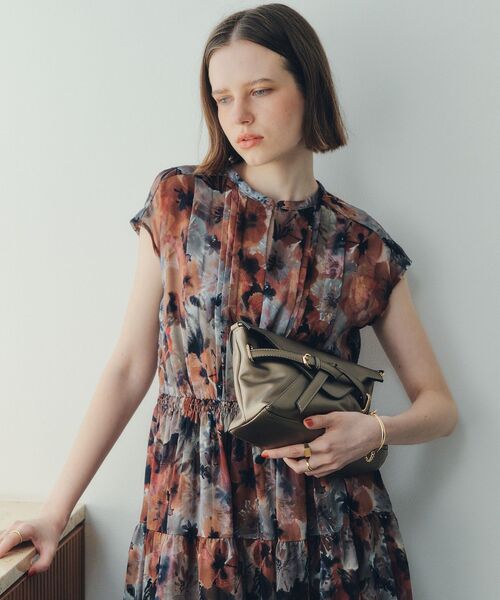 YECCA VECCA(イェッカヴェッカ)の「ベルトデザインチェーンバッグ(ショルダーバッグ・レディース・ブラック/ブロンズ・FREE)」の20枚目の写真