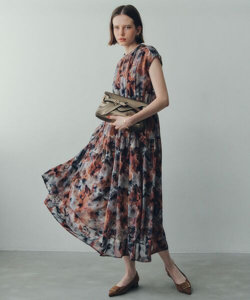 YECCA VECCA(イェッカヴェッカ)の「ベルトデザインチェーンバッグ(ショルダーバッグ・レディース・ブラック/ブロンズ・FREE)」の8枚目の写真