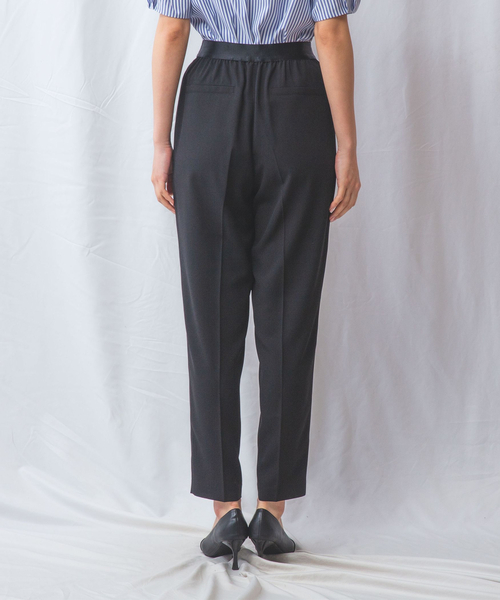 NARACAMICIE(ナラカミーチェ)の「【NARACAMICIE】【セットアップ対応】ウエストゴムテーパードパンツ(その他パンツ・レディース・ブラウン/ブラック・M/XL)」の5枚目の写真