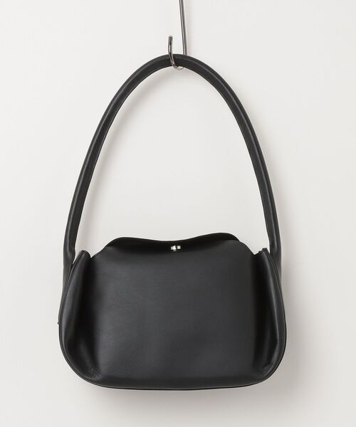 YArKA（ヤーカ）の「【YArKA/ヤーカ】real leather one shoulder tuck bag [fupaqi] / タックフォルムワンハンドルバッグ（トートバッグ・メンズ・ブラック・FREE）」の16枚目の写真