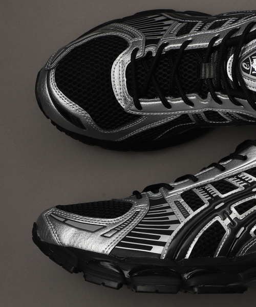 ASICS(アシックス)の「ASICS / アシックス GEL-KAYANO 12.1(スニーカー・レディース・シルバー/ホワイト/ブラック・23.5cm/24cm/24.5cm)」の14枚目の写真