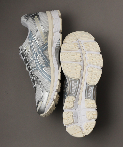 ASICS(アシックス)の「ASICS / アシックス GEL-KAYANO 12.1(スニーカー・レディース・シルバー/ホワイト/ブラック・23.5cm/24cm/24.5cm)」の20枚目の写真