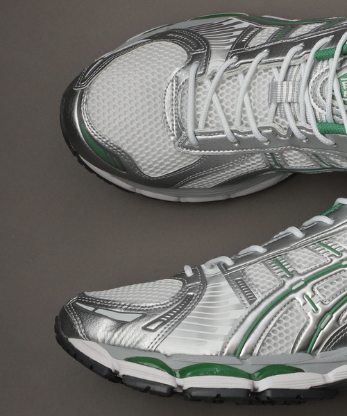 ASICS(アシックス)の「ASICS / アシックス GEL-KAYANO 12.1(スニーカー・レディース・シルバー/ホワイト/ブラック・23.5cm/24cm/24.5cm)」の22枚目の写真