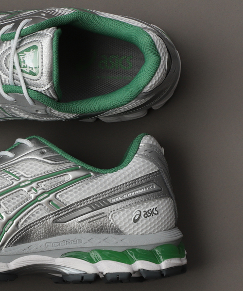 ASICS(アシックス)の「ASICS / アシックス GEL-KAYANO 12.1(スニーカー・レディース・シルバー/ホワイト/ブラック・23.5cm/24cm/24.5cm)」の4枚目の写真