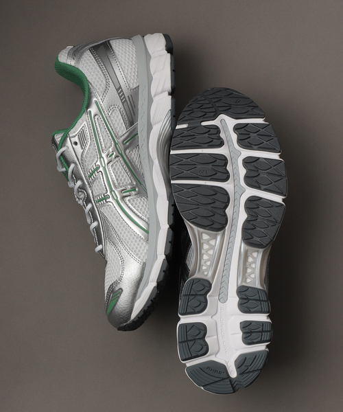 ASICS(アシックス)の「ASICS / アシックス GEL-KAYANO 12.1(スニーカー・レディース・シルバー/ホワイト/ブラック・23.5cm/24cm/24.5cm)」の5枚目の写真