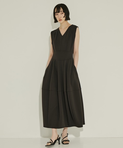 STUDIOUS（ステュディオス）の「【STUDIOUS/ステュディオス】BONDING BALLOON ONEPIECE/バウンディングバルーンワンピース/ノースリーブワンピース/ウォッシャブル（ワンピース・レディース・ブラック/ブラウン・1/2）」の6枚目の写真