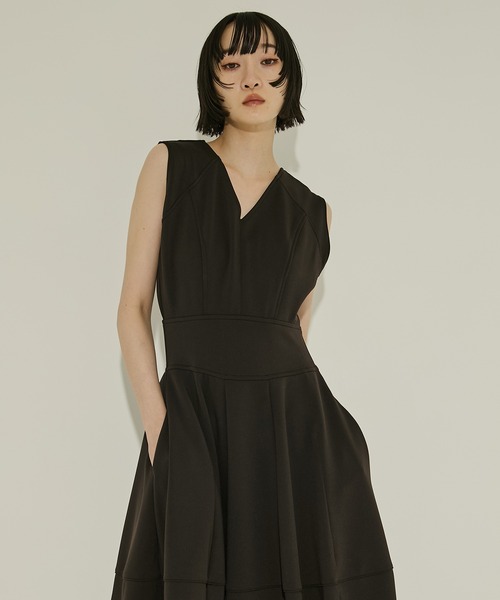 STUDIOUS（ステュディオス）の「【STUDIOUS/ステュディオス】BONDING BALLOON ONEPIECE/バウンディングバルーンワンピース/ノースリーブワンピース/ウォッシャブル（ワンピース・レディース・ブラック/ブラウン・1/2）」の3枚目の写真