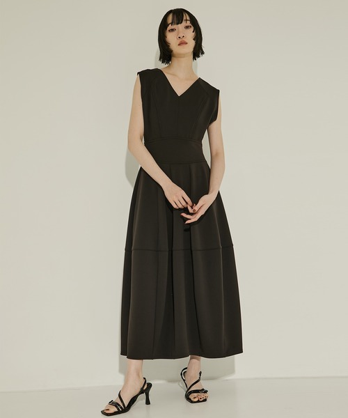 STUDIOUS（ステュディオス）の「【STUDIOUS/ステュディオス】BONDING BALLOON ONEPIECE/バウンディングバルーンワンピース/ノースリーブワンピース/ウォッシャブル（ワンピース・レディース・ブラック/ブラウン・1/2）」の4枚目の写真