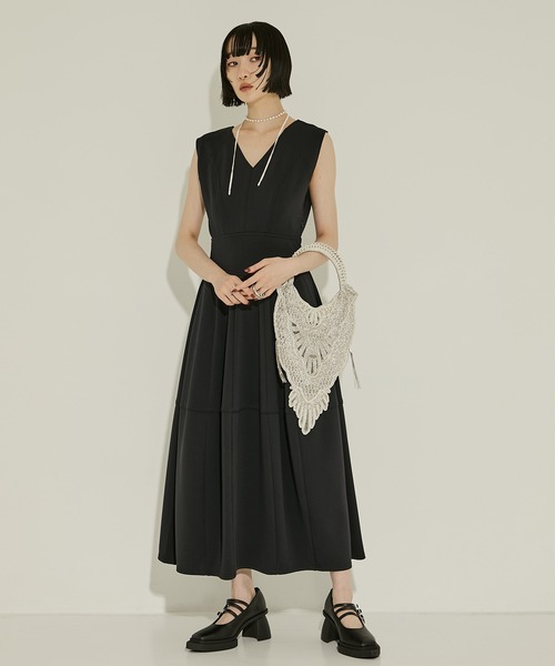 STUDIOUS（ステュディオス）の「【STUDIOUS/ステュディオス】BONDING BALLOON ONEPIECE/バウンディングバルーンワンピース/ノースリーブワンピース/ウォッシャブル（ワンピース・レディース・ブラック/ブラウン・1/2）」の13枚目の写真