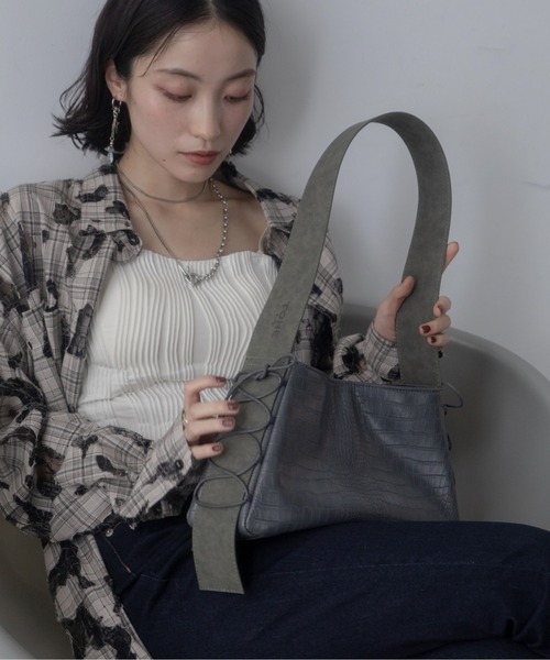 VACANCY（ヴァカンシー）の「サイドリボン配色ハンドバッグ（ハンドバッグ・レディース・ブラック/チャコールグレー/イエロー・FREE）」の18枚目の写真