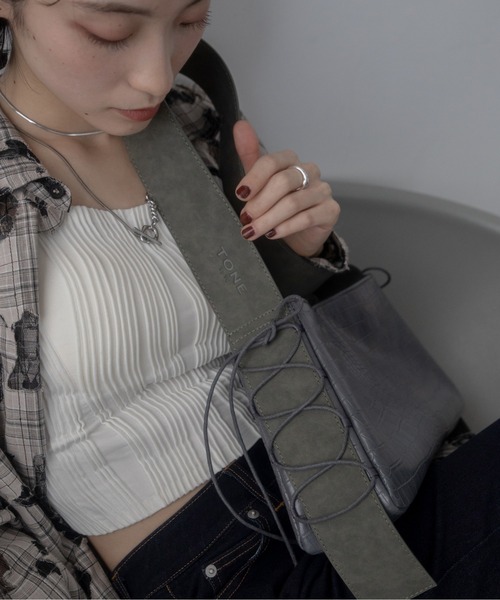 VACANCY（ヴァカンシー）の「サイドリボン配色ハンドバッグ（ハンドバッグ・レディース・ブラック/チャコールグレー/イエロー・FREE）」の16枚目の写真