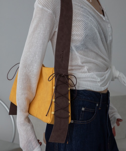 VACANCY（ヴァカンシー）の「サイドリボン配色ハンドバッグ（ハンドバッグ・レディース・ブラック/チャコールグレー/イエロー・FREE）」の10枚目の写真