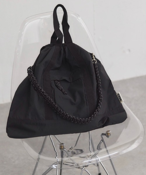 Doux archives（ドゥアルシーヴ）の「ナイロン3WAYスクエアトート（トートバッグ・レディース・グレー/ブラック・FREE）」の6枚目の写真