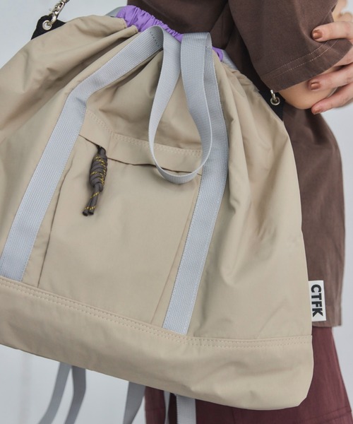 Doux archives（ドゥアルシーヴ）の「ナイロン3WAYスクエアトート（トートバッグ・レディース・グレー/ブラック・FREE）」の21枚目の写真