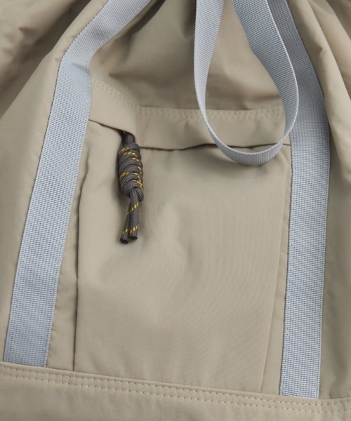 Doux archives（ドゥアルシーヴ）の「ナイロン3WAYスクエアトート（トートバッグ・レディース・グレー/ブラック・FREE）」の22枚目の写真