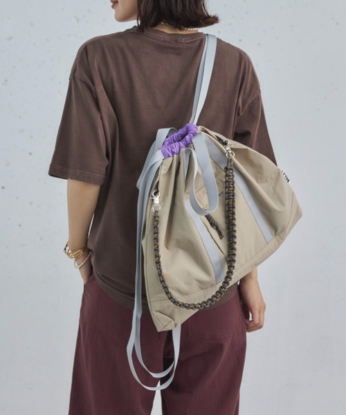 Doux archives（ドゥアルシーヴ）の「ナイロン3WAYスクエアトート（トートバッグ・レディース・グレー/ブラック・FREE）」の18枚目の写真