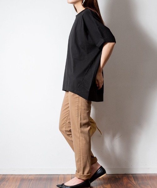 RCD(アールシーディー)の「ゆったりロールアップカットソー(Tシャツ/カットソー・レディース・杢グレー/カーキ/ブラック/オフホワイト・LL~3L/M-L)」の21枚目の写真