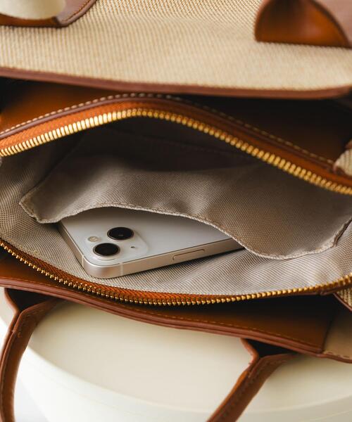 RODE SKO（ロデスコ）の「『Mサイズ』ロゴリボン付2WAYハンドバッグ（ハンドバッグ・レディース・ブラック/オフホワイト/ベージュ/アイボリー/ホワイト系その他/ライトブルー・ONE）」の11枚目の写真