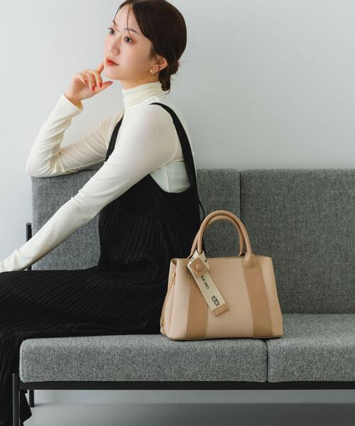 RODE SKO（ロデスコ）の「『Mサイズ』ロゴリボン付2WAYハンドバッグ（ハンドバッグ・レディース・ブラック/オフホワイト/ベージュ/アイボリー/ホワイト系その他/ライトブルー・ONE）」の19枚目の写真