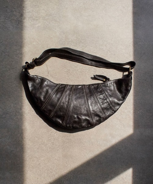 ROSE BUD(ローズバッド)の「(MILLELA FIRENZE)GARMENT DYED SHOULDER BAG(ショルダーバッグ・レディース・ブラック・ONE SIZE)」の15枚目の写真