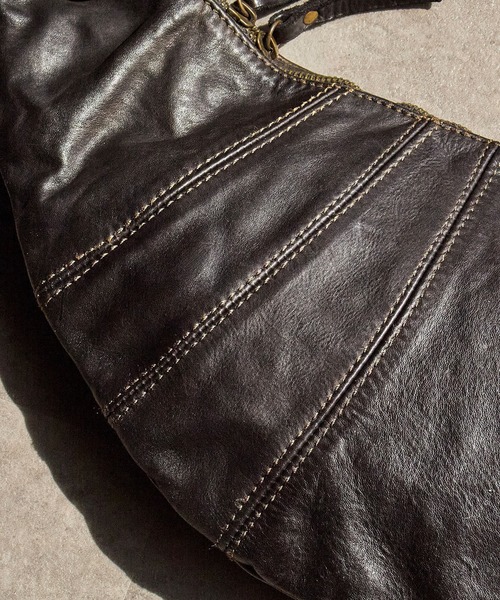 ROSE BUD(ローズバッド)の「(MILLELA FIRENZE)GARMENT DYED SHOULDER BAG(ショルダーバッグ・レディース・ブラック・ONE SIZE)」の13枚目の写真