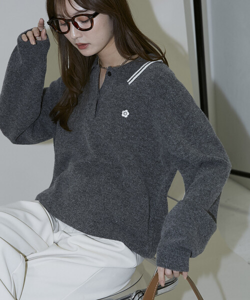 PUBLUX（パブリュクス）の「MARY QUANT × PUBLUX/マリークワント 襟ライン ワンポイント刺繍 ニット ポロシャツ　限定展開（ニット/セーター・レディース・サックスブルー/チャコールグレー/ベージュ/ピンク・ﾌﾘ-）」の14枚目の写真