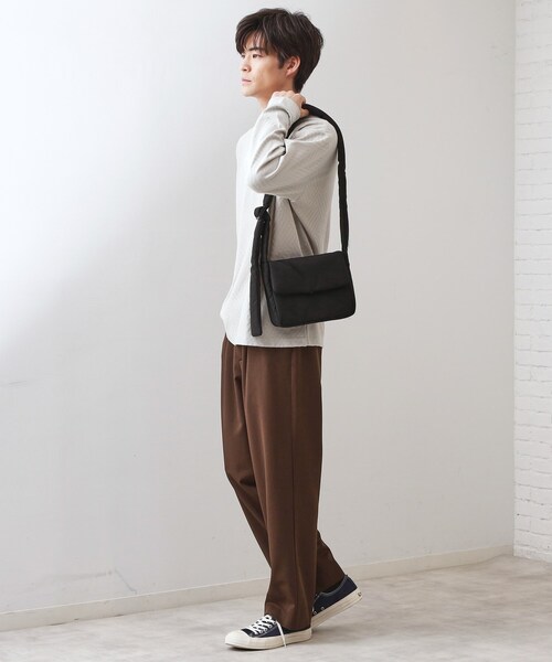 THE SHOP TK (ザ ショップ ティーケー )の「パテッドミニショルダー(ショルダーバッグ・メンズ・ブラック/ブルー系その他/チャコールグレー・00)」の5枚目の写真