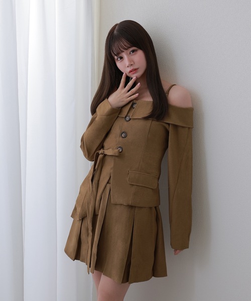 M DOLLY(エムドリー)の「ribbon graziosa setup / リボングラツィオーザセットアップ(セットアップ・レディース・ブラック/ベージュ・S/M)」の1枚目の写真